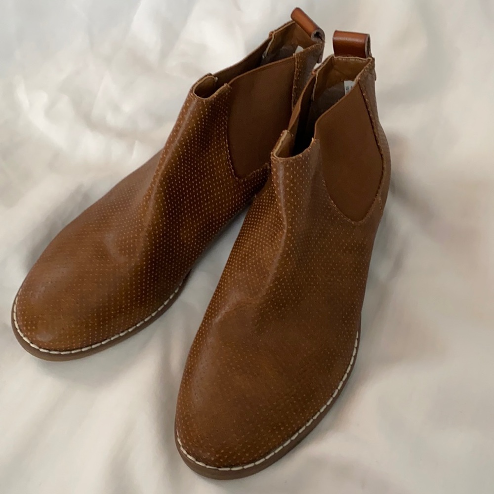 NEW American Eagle Outfitters ankle booties.🌸❤️